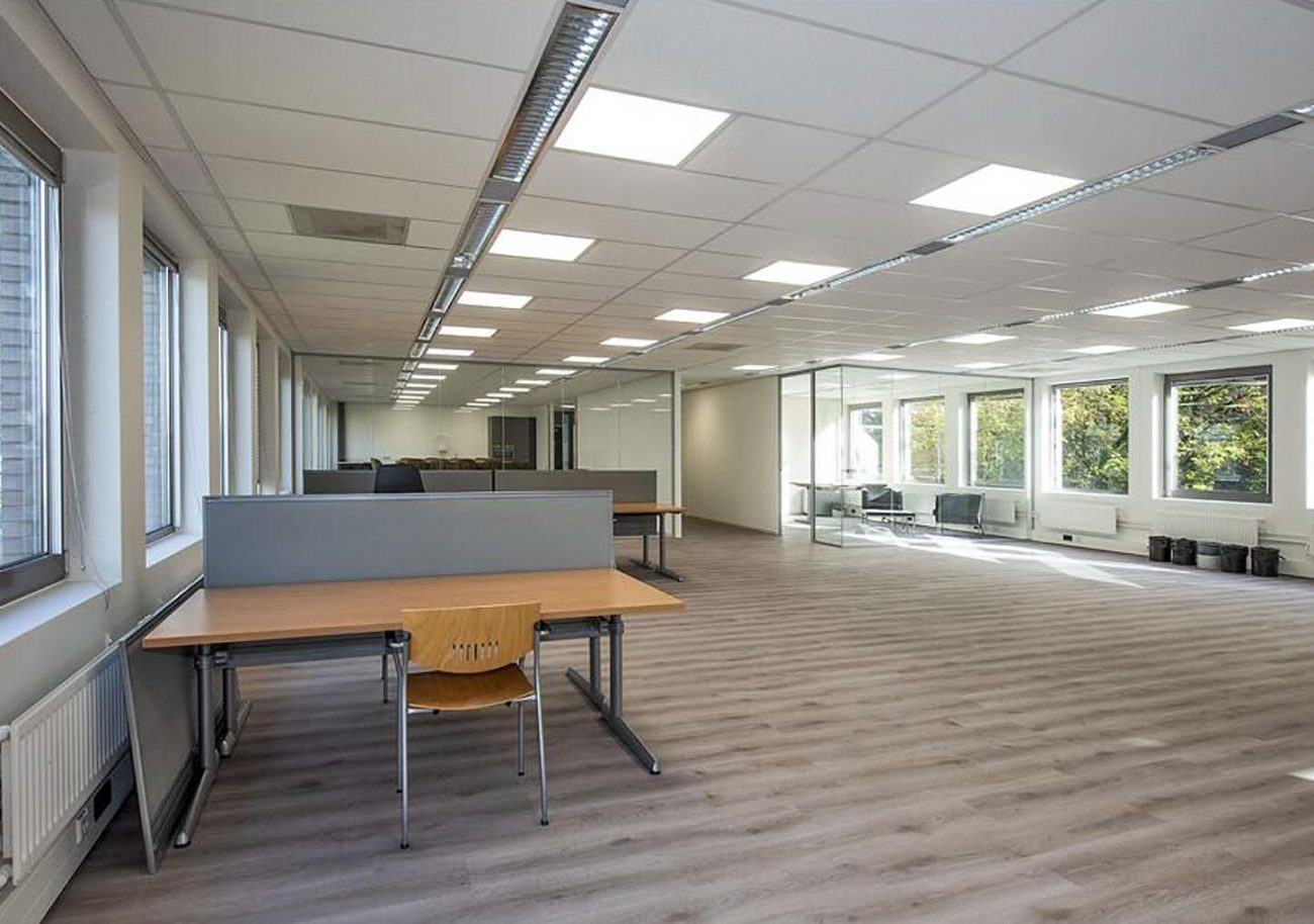 A912jfsxn_1xh0m6m_gu0 copy